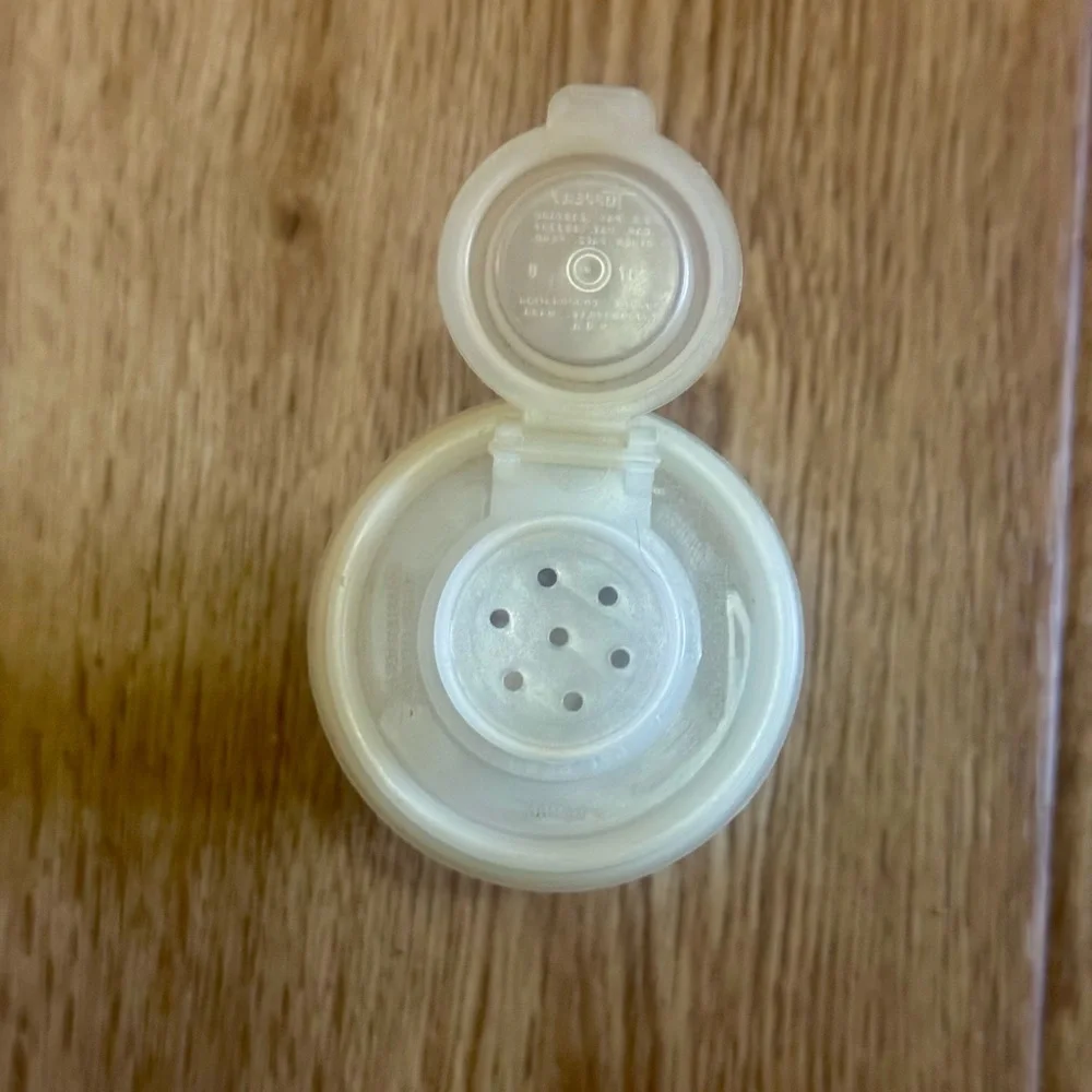 Vintage Tupperware Salt & Pepper Shaker Container Flip Top Lid Made in USA